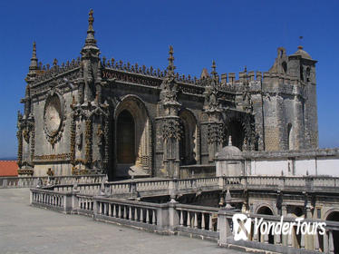 6-Day North Portugal Tour: Porto, Braga, Fátima, Coimbra, Guimaraes, Aveiro and Batalha, from Lisbon