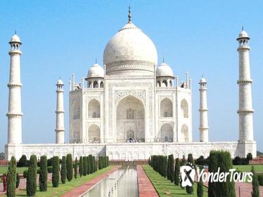 7-Day Taj Mahal and Khajuraho Tour: Agra, Gwalior, Datia and Orchha