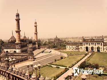 7-Hour Small Group Lucknow Sightseeing Tour with Hotel Pickup