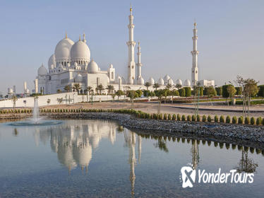 Abu Dhabi Sightseeing Tour: Sheikh Zayed Mosque, Heritage Village, and Souk