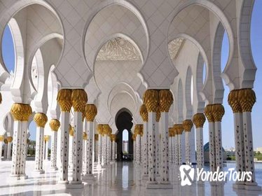 Abu Dhabi: Shiek Zayed Grand Mosque visit and glimpse of Emirates Palace AUH