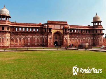 Agra Fort Skip the Line Admission Ticket with Optional Transportation
