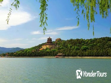 All-inclusive Private Day Tour to Mutianyu Great Wall and Summer Palace