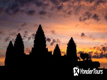 Angkor Wat Sunrise and Temples from Siem Reap Small-Group
