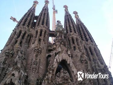 Barcelona Half-Day Tour with Local Driver-Guide