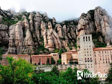 Barcelona Super Saver: Montserrat Day Trip and Barcelona Gaudi Tour