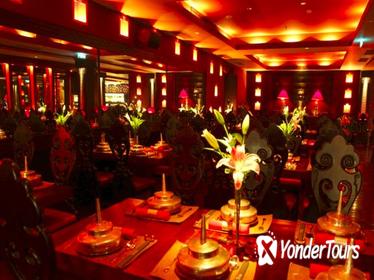 Beijing Luxury Dinner at Lost Heaven and VIP seated Acrobatic show plus Houhai Visit