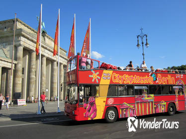 Berlin Hop-on Hop-off Sightseeing Tour with optional Aquadom, Berlin Dungeon, LEGOLAND Discover Centre, or Madame Tussauds Entry