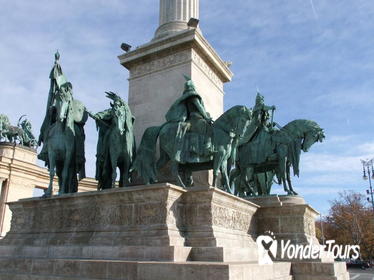 Best Historical Sights of Budapest Tour