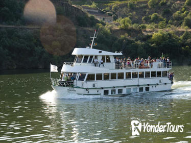 Boat Trip to R egua Through the Douro Valley with Breakfast and Lunch
