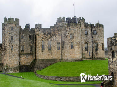 Borders and Alnwick Castle Tour from Edinburgh