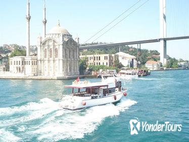 Bosphorus Cruise With Dolmabahçe Palace and Fortresses