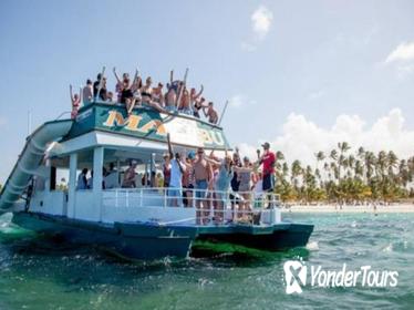 Bounce Boat Booze Cruise in Punta Cana