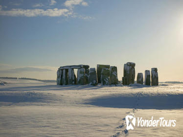 Boxing Day Tour from London: Windsor, Stonehenge, Bath and Lacock Including Lunch