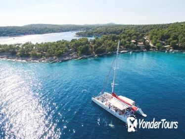 Brac Island Full-Day Catamaran Excursion With Unlimited Drinks