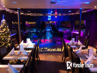 Budapest Christmas Dinner Cruise and Piano Battle Show