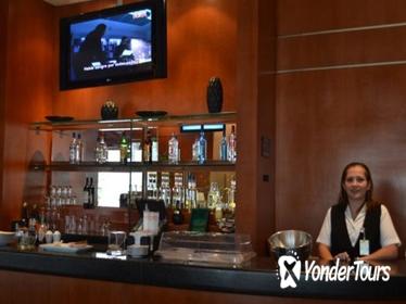 Cancun Airport VIP Lounge Access with Private Luxury Transfer