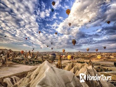 Cappadocia Hot Air Balloon Ride with Small-Group Full-Day City Tour