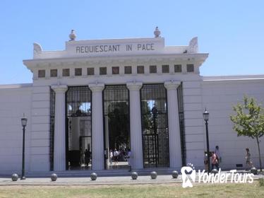 Cemetery of Recoleta Walking Tour