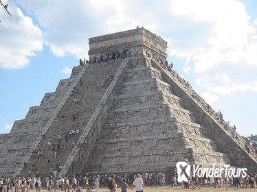 Chichen Itza Tour with Cenote Swim from Cancun