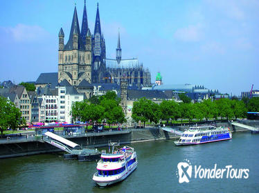 Cologne Super Saver: Sightseeing Cruise and Meal at Hard Rock Cafe Cologne