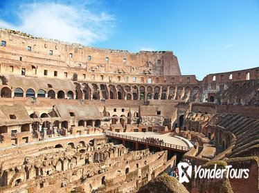 Colosseum and Ancient Rome small group walking Tour in Spanish