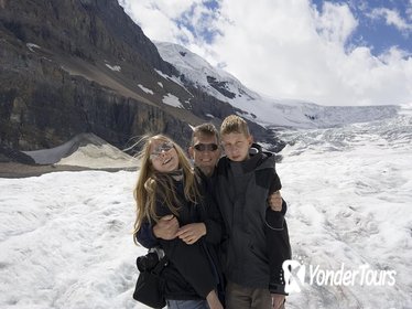 Columbia Icefield Tour including the Glacier Skywalk from Jasper