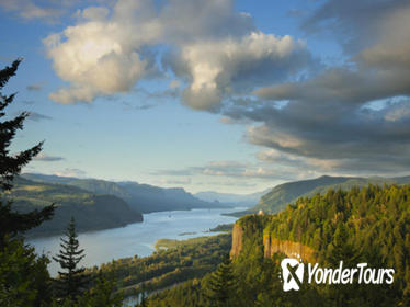 Columbia River Gorge Tour and Portland Spirit Dinner Cruise
