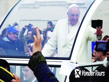 Complete Vatical Experience: Papal Audience, Sistine Chapel, lunch included Complete Vatical Experience: Papal Audience, Sistine Chapel, lunch included