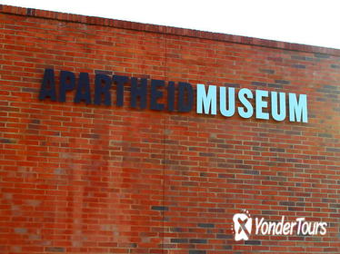 Constitutional Hill and Apartheid Museum Half-Day Tour from Johannesburg
