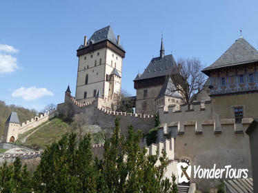 Countryside Tour on E-Bikes from Prague to Karlstejn Castle