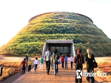 Cradle of Human Kind Tour and Lesedi Cultural Village Day Tour from Pretoria
