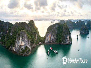 Daily tour Bai Tu Long bay