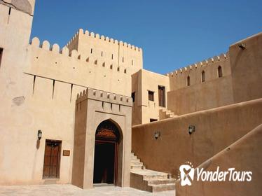 Day Tour to the Enchanting Forts of Nizwa