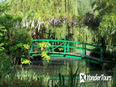 Day Trip to Giverny with Private Driver and Guide