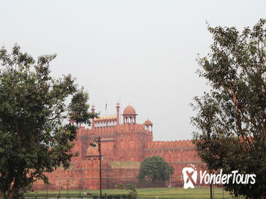 Delhi Red Fort Evening Sound and Light Show with Dinner