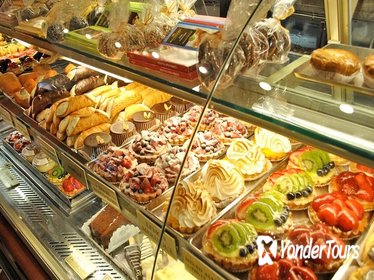 Dessert and Cakes Tasting and Sightseeing Tour in Rome
