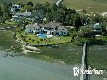Downtown Savannah and Whitemarsh Island Helicopter Tour Downtown Savannah and Whitemarsh Island Helicopter Tour
