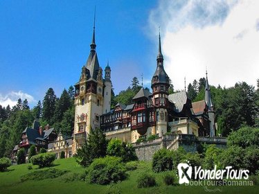 Dracula Castle, Peles Castle and Brasov - Private Day Trip from Bucharest