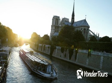 Early Evening Dinner Cruise and Show at the Moulin Rouge