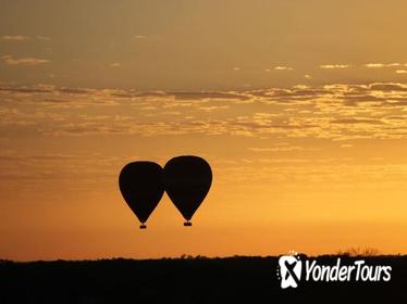 Early Morning Ballooning in Alice Springs Early Morning Ballooning in Alice Springs