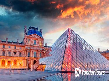 Entrance and Guided Tour in the Louvre Museum