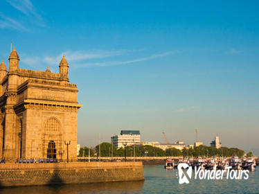 Evening Tour at Mumbai's Fashion Street with Nariman Point and the Gateway of India