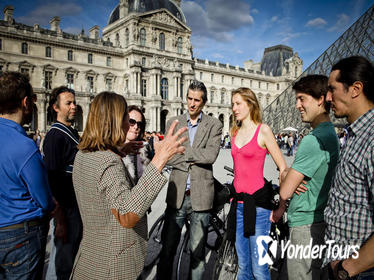 Exclusive Bike and Skip the Line Louvre Museum Tour