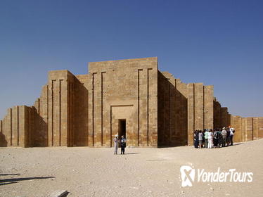 Explore Memphis and Sakkara - Private 6-Hour Tour from Cairo