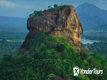 ExploreSL Private Sigiriya tour with Pidurangala Rock, Dambulla Cave Temple