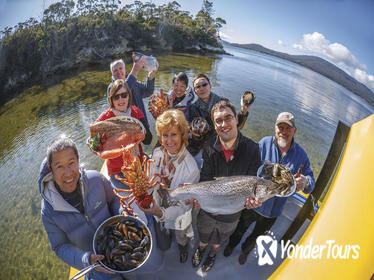 Fresh from the Ocean: Tasmanian Seafood Gourmet Full-Day Cruise Including Lunch