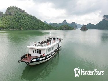From Hanoi: Full Day Group Halong Bay Excursion with Amazing cave and swimming