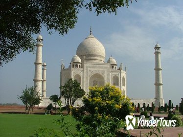 Full Day Agra Tour of Taj Mahal with Fatehpur Sikri and Agra Fort from New Delhi