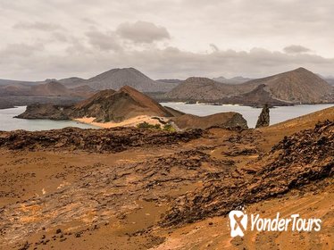 Full Day Bartolome Island & Sullivan Bay Full Day Bartolome Island & Sullivan Bay